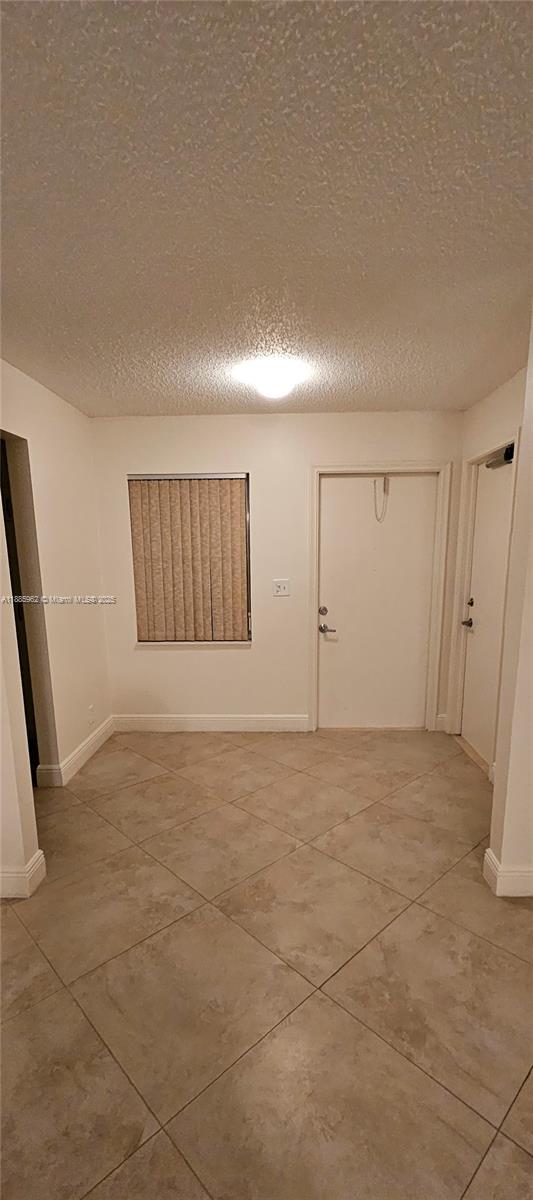 DELRAY VILLAS 4 - Residential