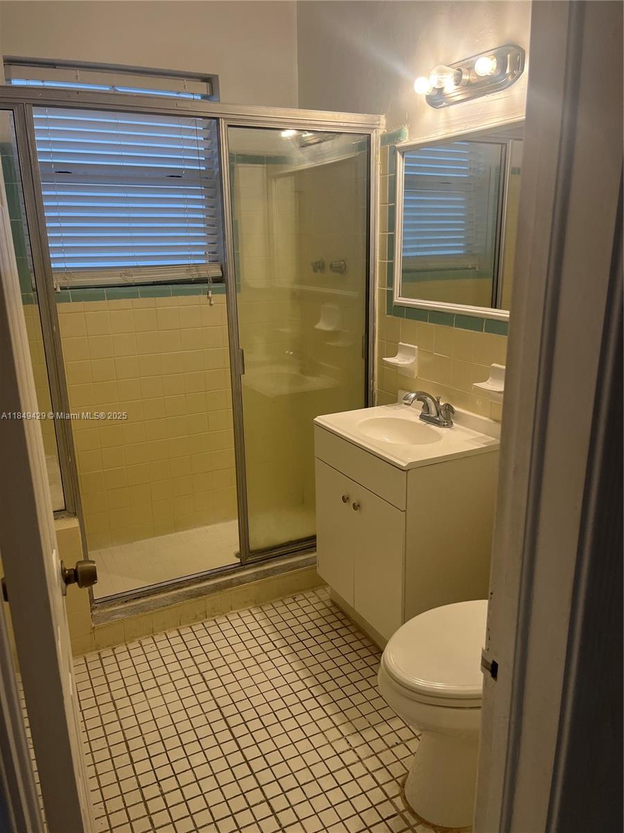 SOUTH SHORE YACHT AND GOL - Residential Lease