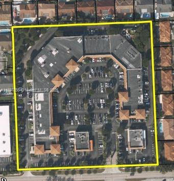 A professional office space is now available for rent. Conveniently located near public transportation, cafes, restaurants, and essential services, the office offers both comfort and accessibility. On-site or nearby parking options are available, adding to the ease for both clients and staff.