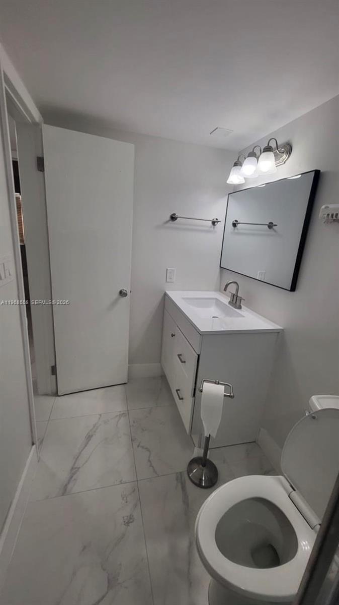 LAKEVIEW GARDENS CONDO - Residential