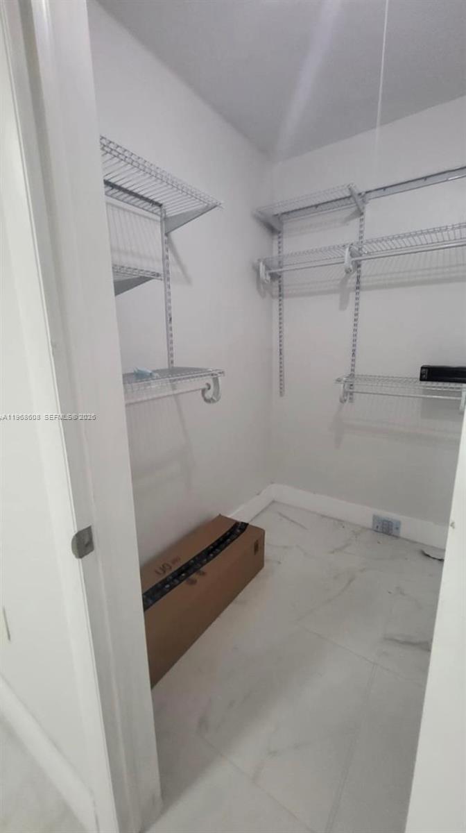 LAKEVIEW GARDENS CONDO - Residential