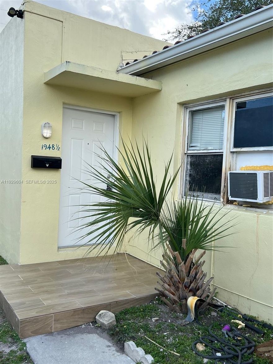 Welcome! This bright and spacious UPDATED apartment is situated in the heart of East Hollywood, just a short walk from Downtown, Young Circle, and the stunning Hollywood Beach Boardwalk. Featuring 1 bedroom and 1 bathroom, in a beautiful and convenient layout, assigned parking, and a nice yard. This property offers both comfort and convenience. Enjoy nearby dining, shopping, parks, and quick access to I-95. Fast approval, no HOA. Pet-friendly (non-refundable fee, W/ Restrictions). Utilities not included. No smoking. Vacant and ready for immediate move-in.