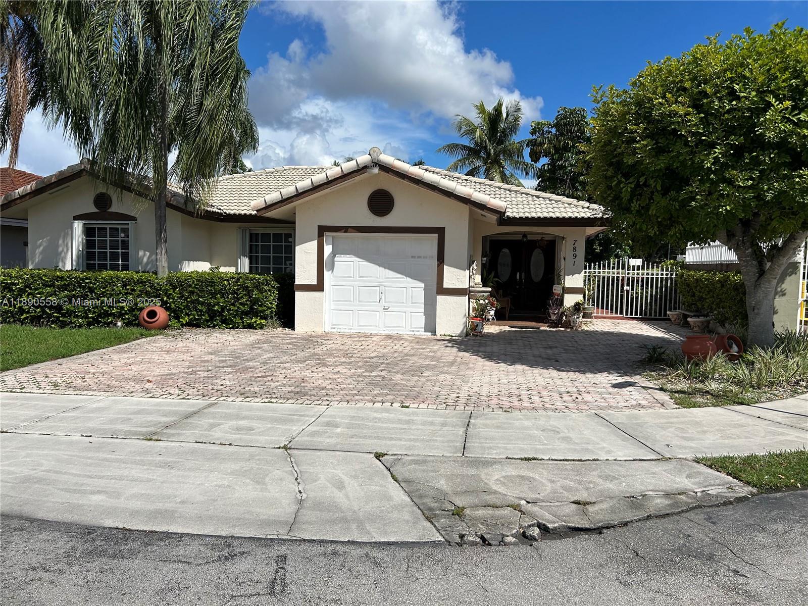 P A AT WEST KENDALL - Residential