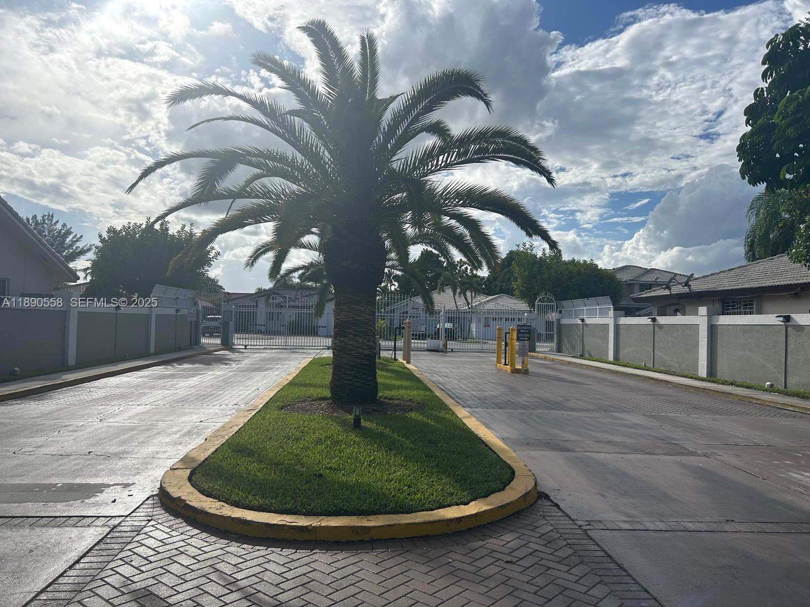 P A AT WEST KENDALL - Residential