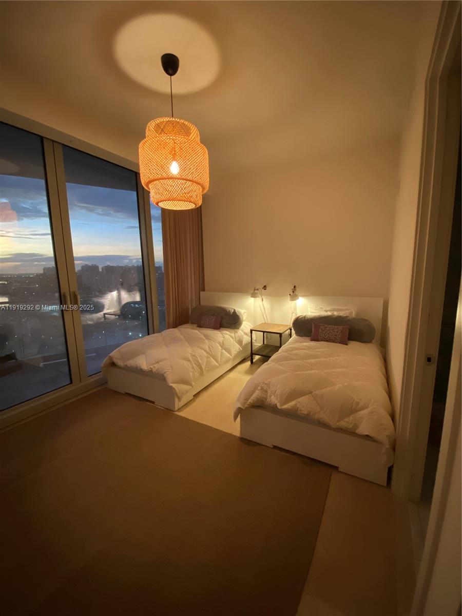 JADE SIGNATURE CONDO - Residential