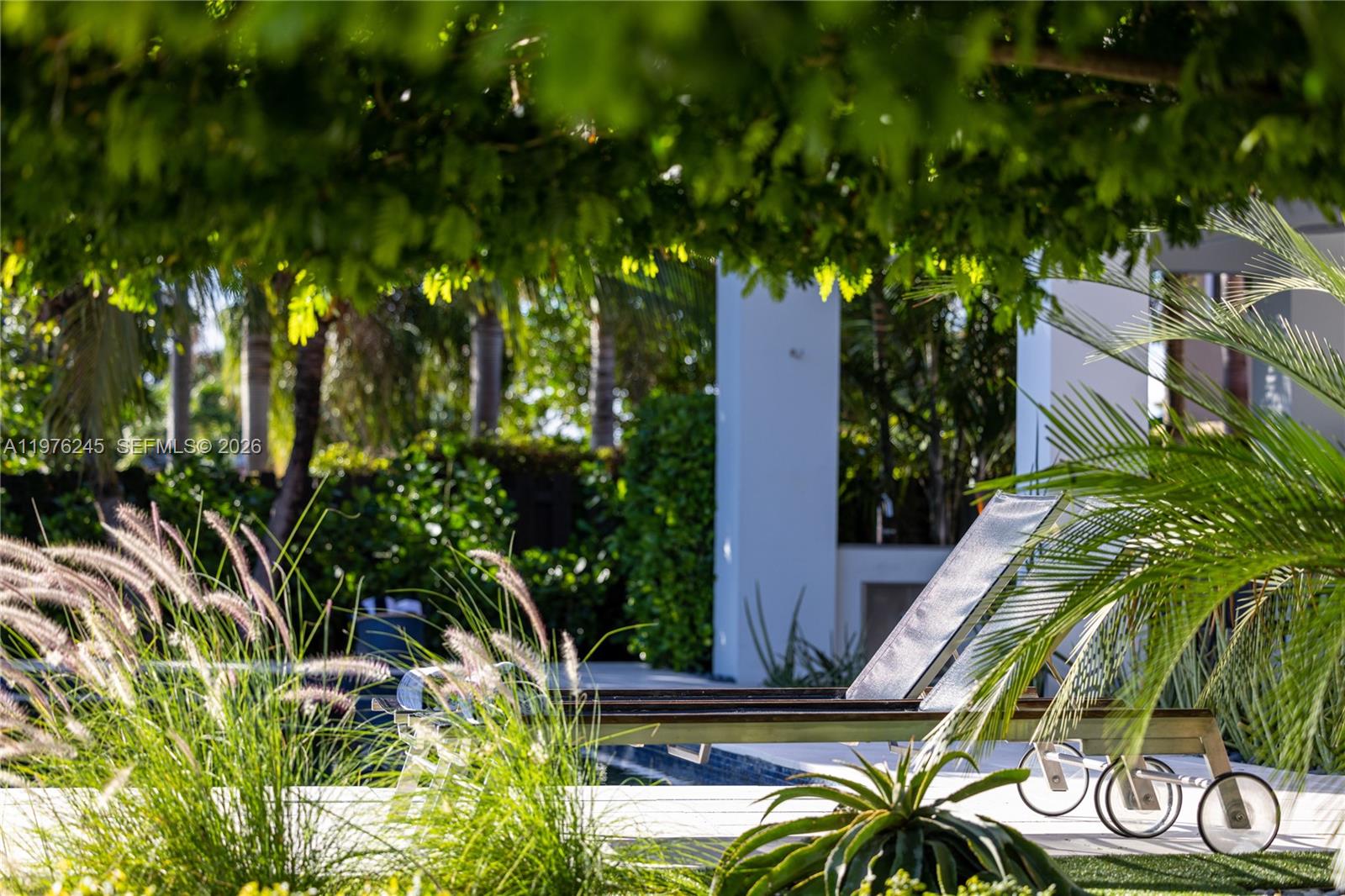 SOUTH CORAL POINT - Residential