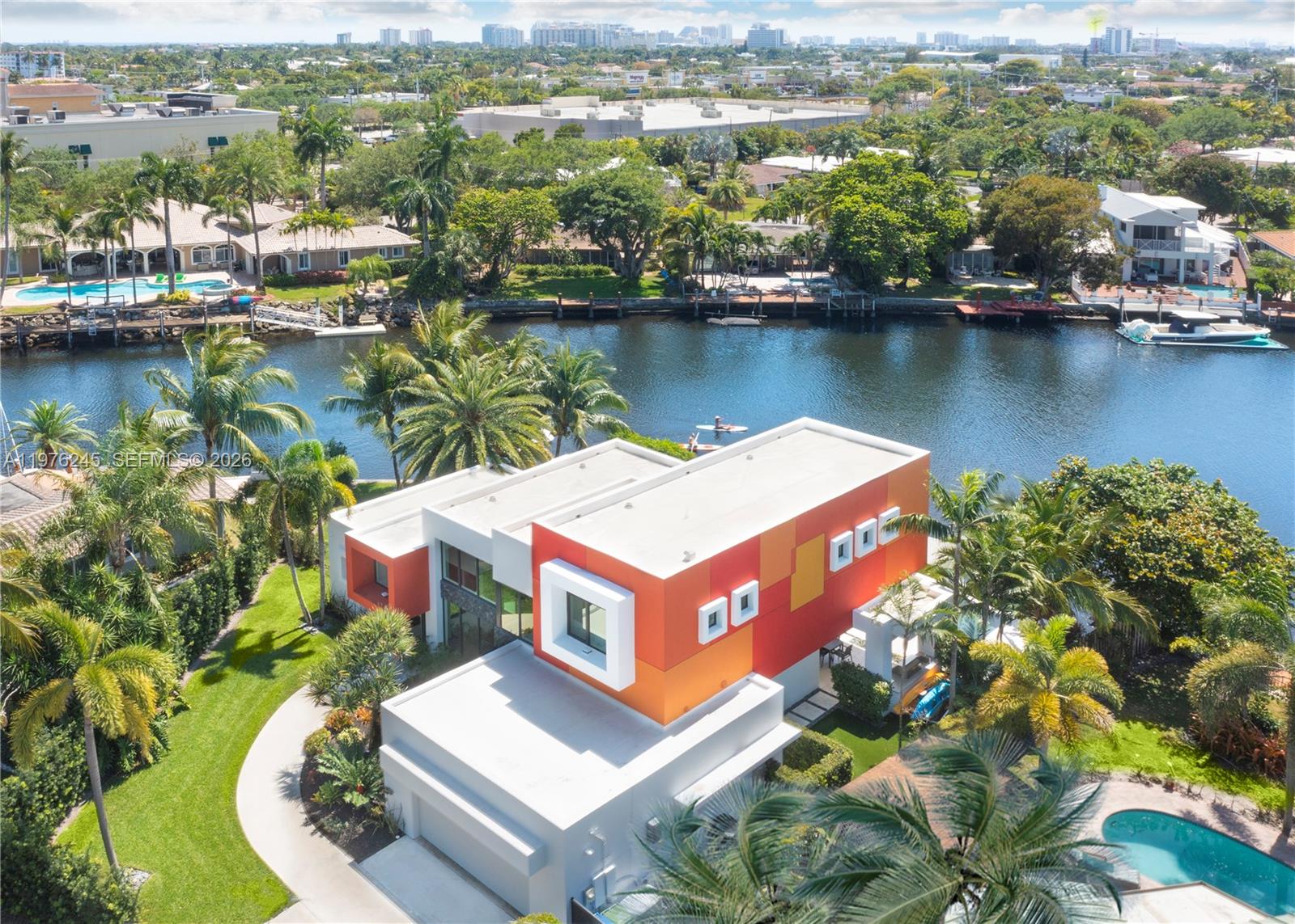 SOUTH CORAL POINT - Residential