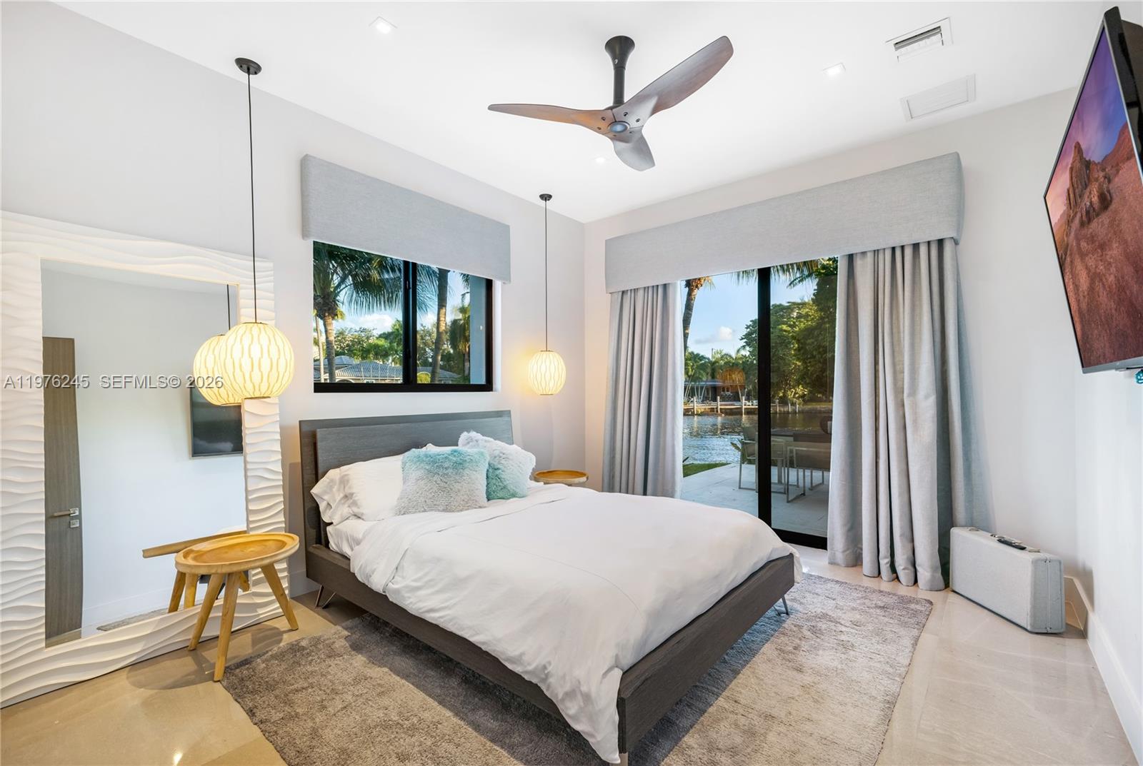 SOUTH CORAL POINT - Residential