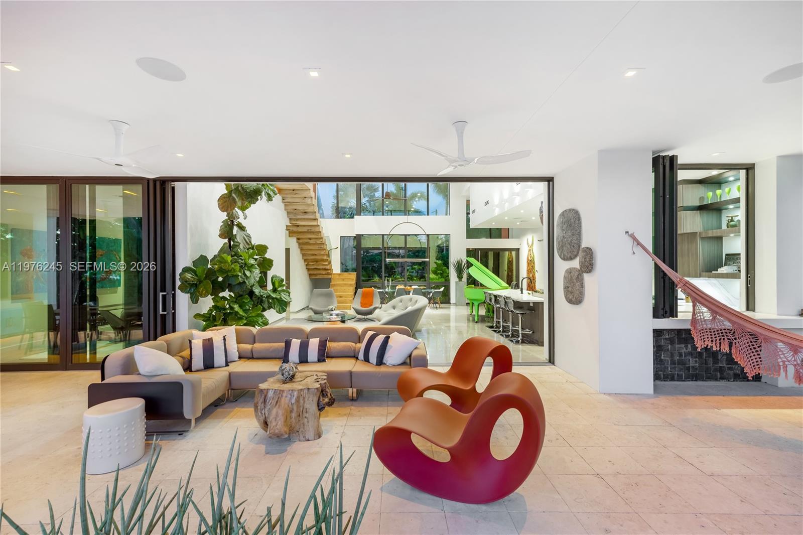 SOUTH CORAL POINT - Residential