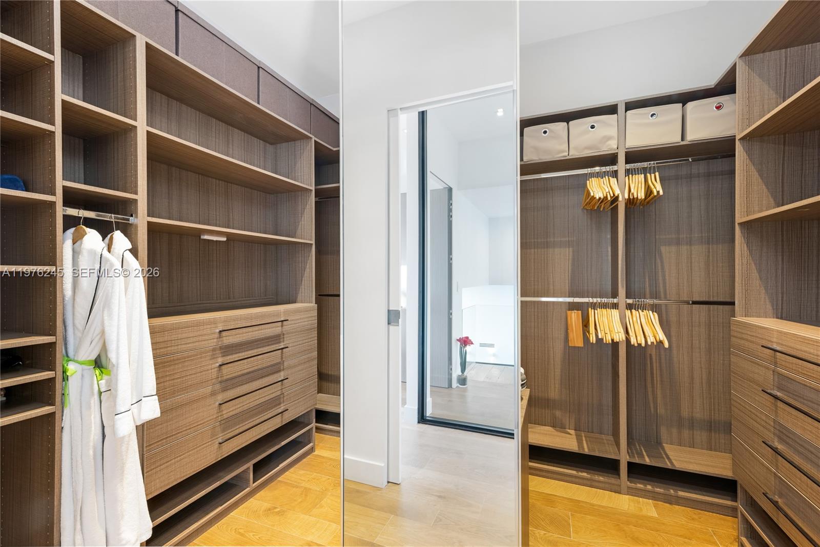 SOUTH CORAL POINT - Residential