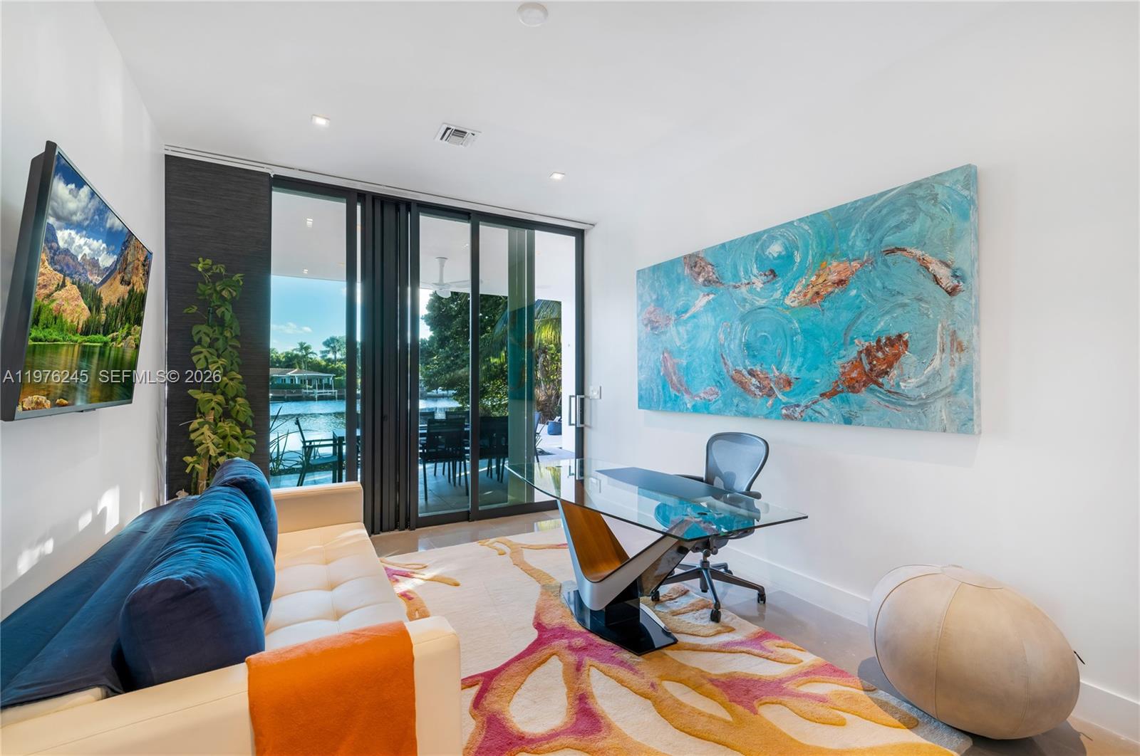 SOUTH CORAL POINT - Residential