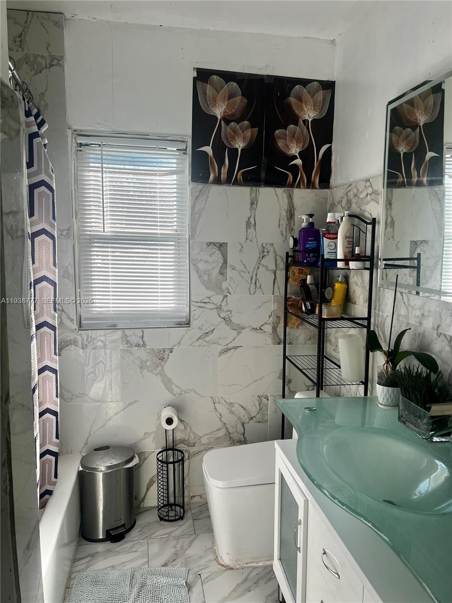 WEST MIAMI SHORES SEC D - Residential