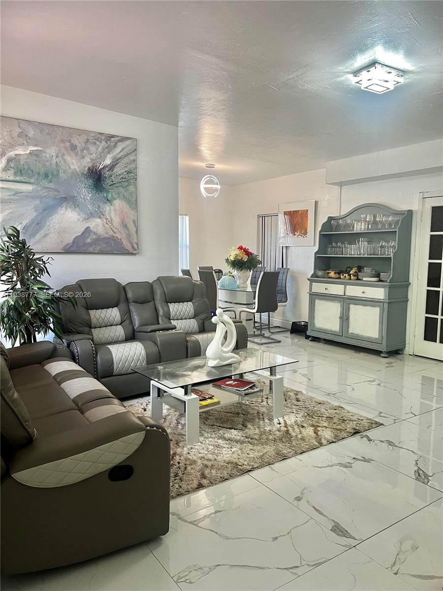 WEST MIAMI SHORES SEC D - Residential