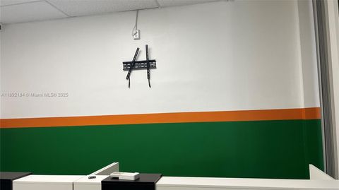 5 PALM PLAZA Suite #5 Homestead FL 33030