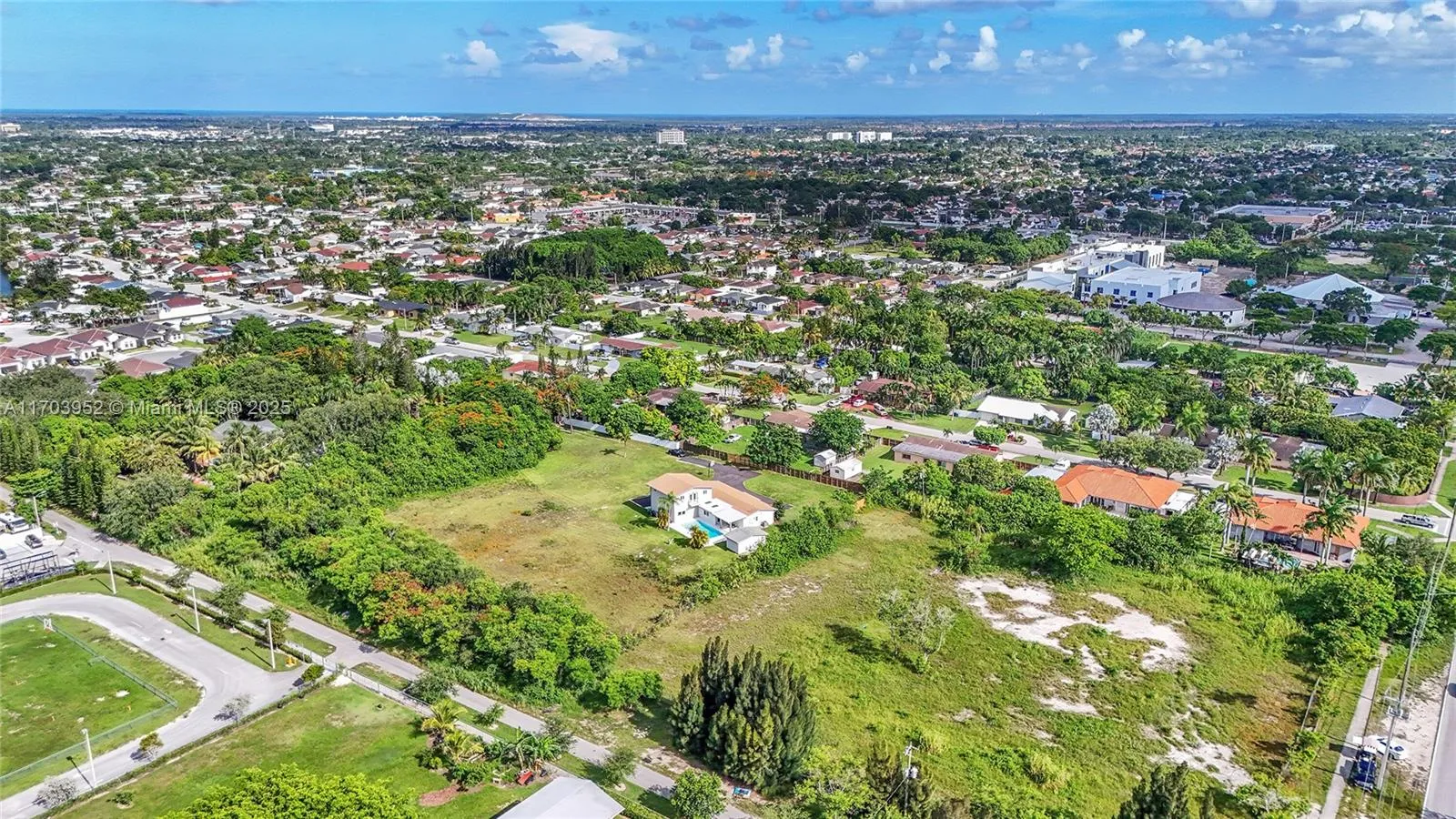 Miami, Florida 33177, United States, 4 Bedrooms Bedrooms, ,4 BathroomsBathrooms,Residential,Active,28376