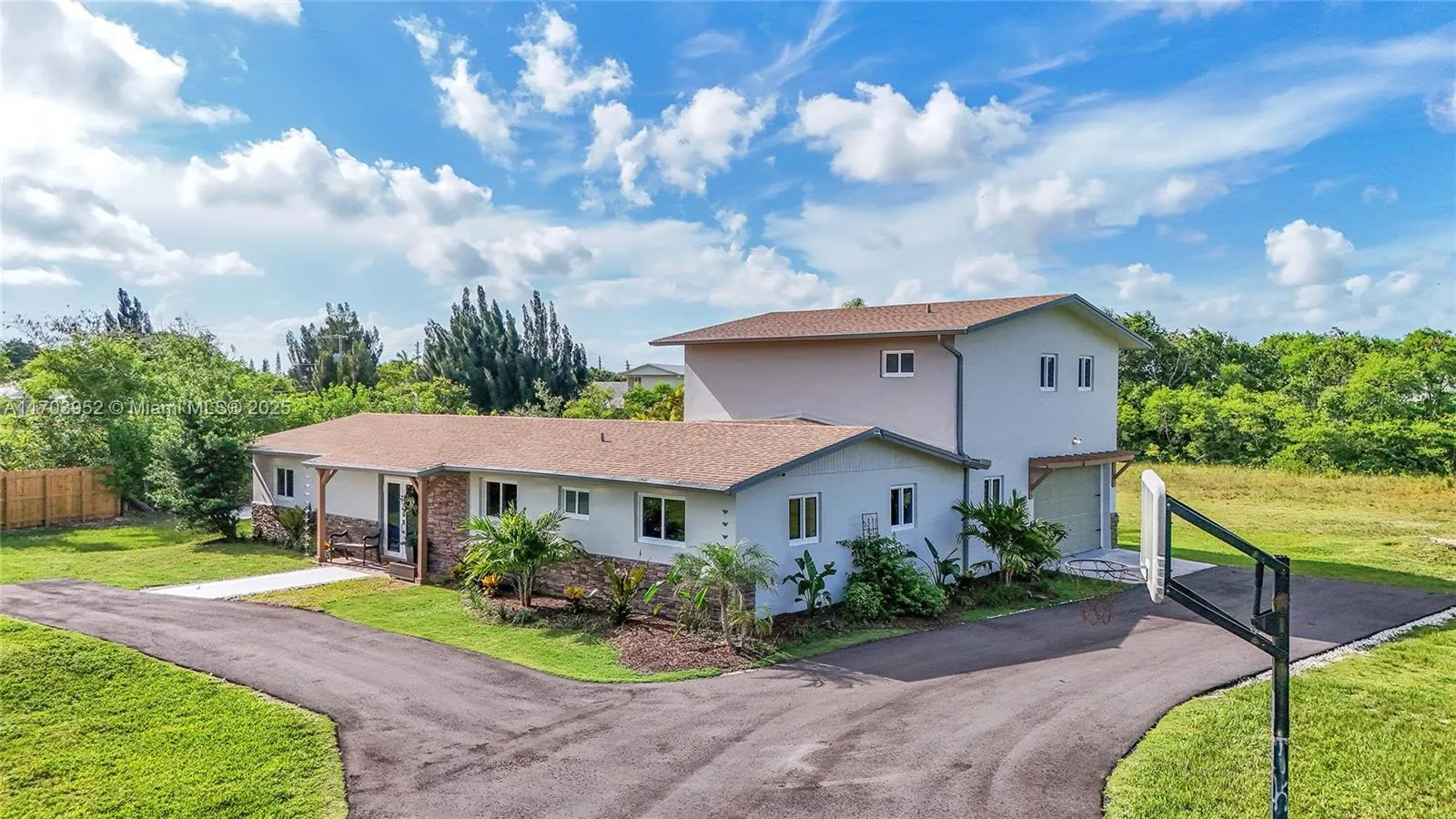 Miami, Florida 33177, United States, 4 Bedrooms Bedrooms, ,4 BathroomsBathrooms,Residential,Active,28376