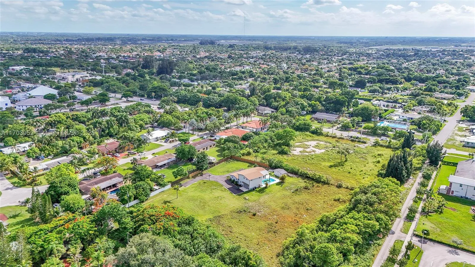 Miami, Florida 33177, United States, 4 Bedrooms Bedrooms, ,4 BathroomsBathrooms,Residential,Active,28376