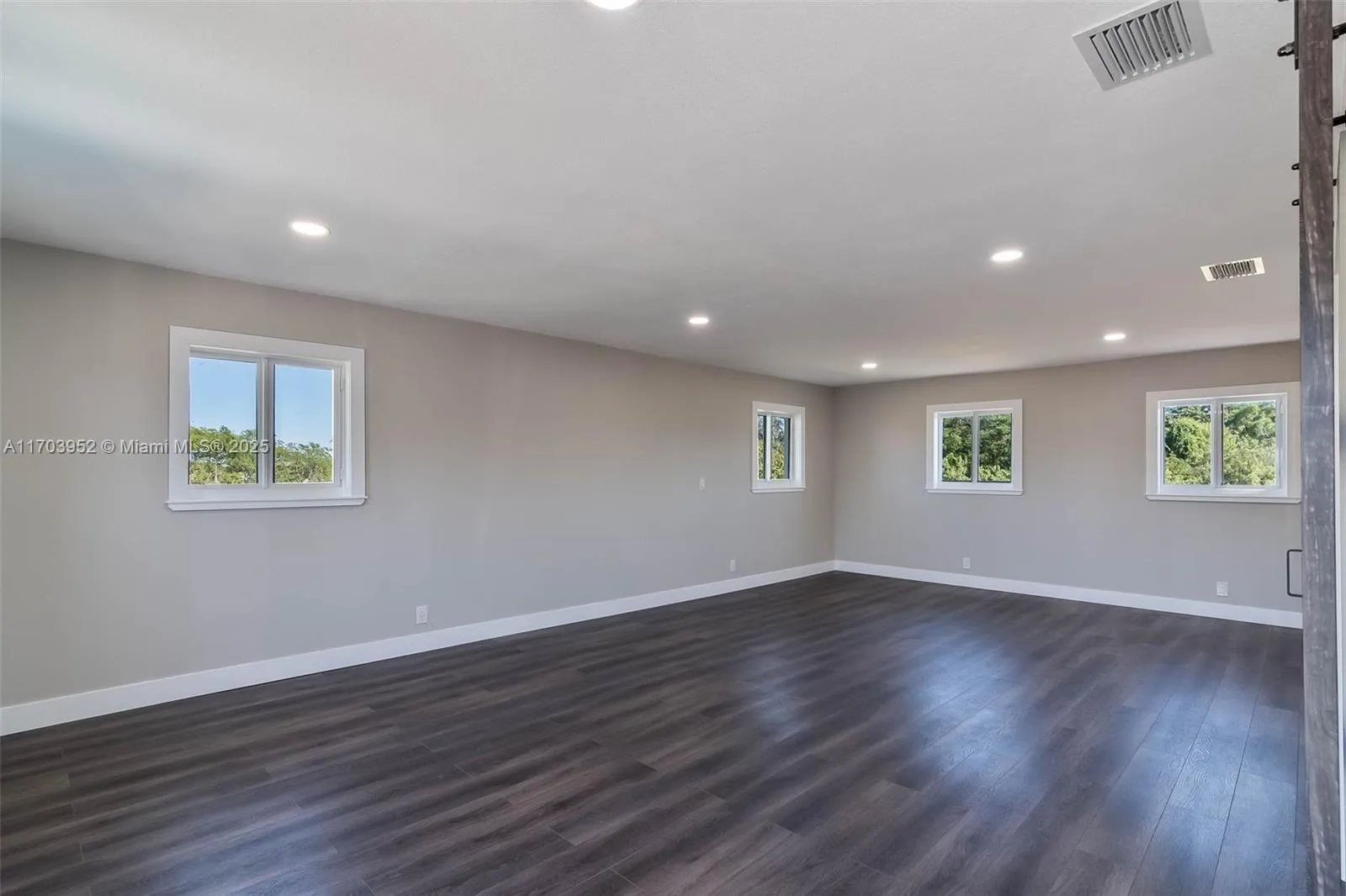 Miami, Florida 33177, United States, 4 Bedrooms Bedrooms, ,4 BathroomsBathrooms,Residential,Active,28376