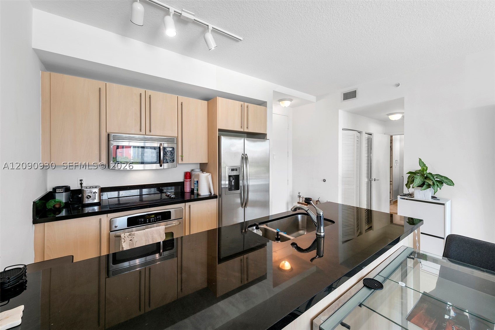 79 SW 12 St 1202-S