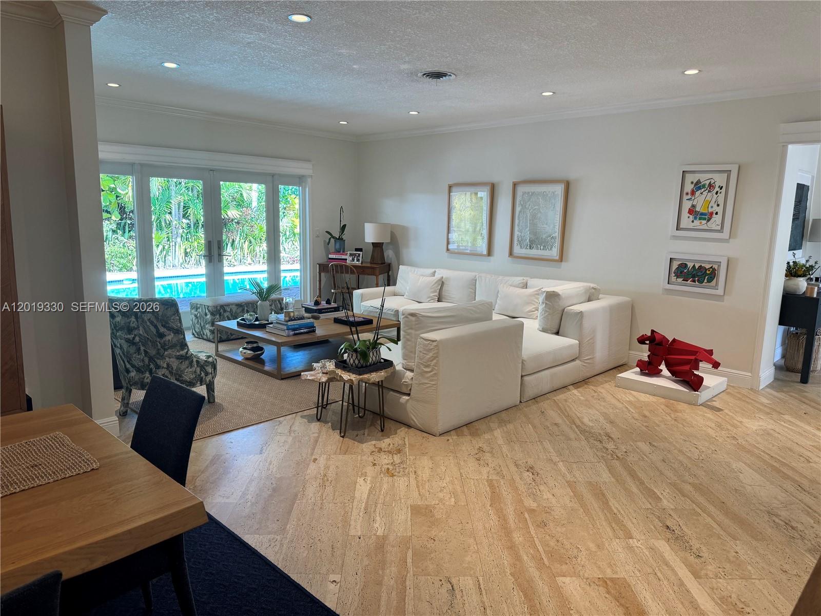 125 W Sunrise Ave