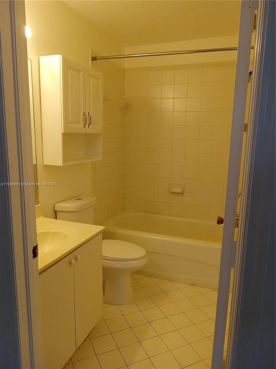 VENETIA GARDENS CONDO - Residential Lease