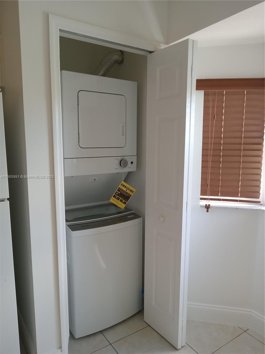 VENETIA GARDENS CONDO - Residential Lease