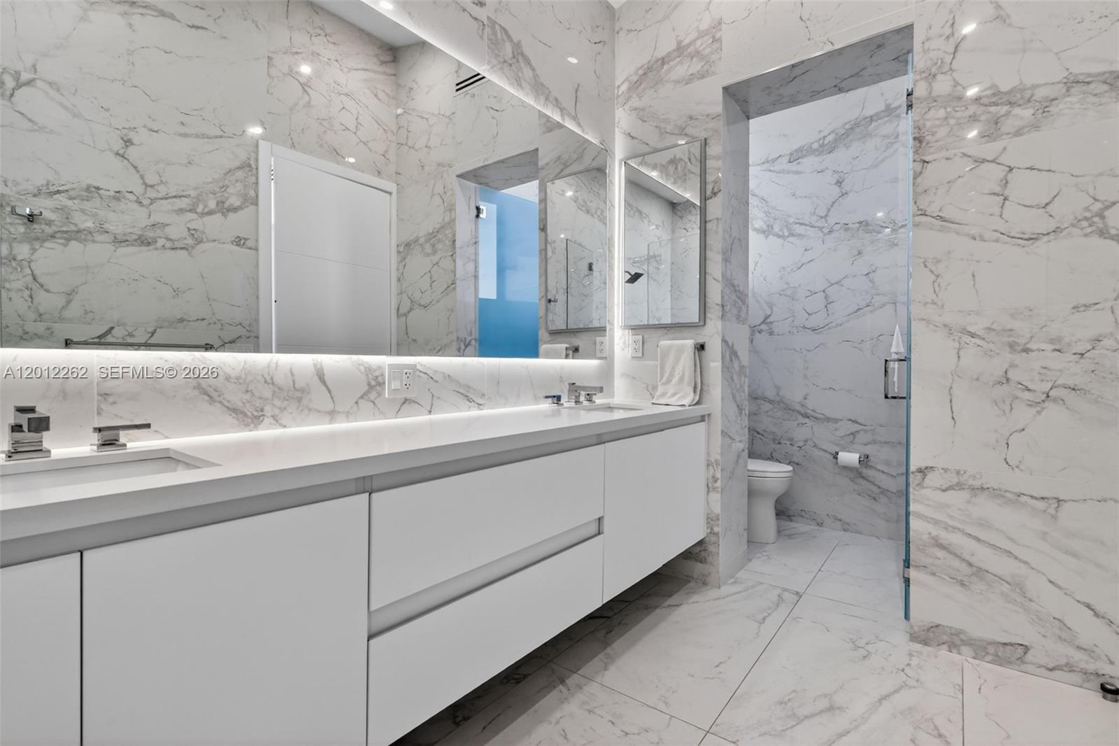 GREYKNOLL ESTATES - Residential