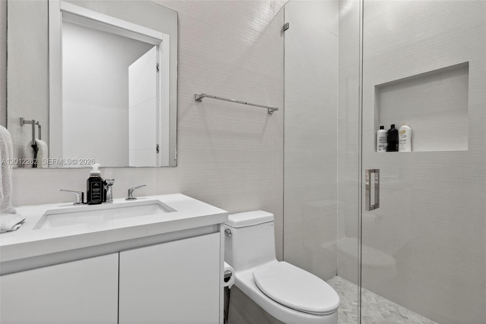 GREYKNOLL ESTATES - Residential