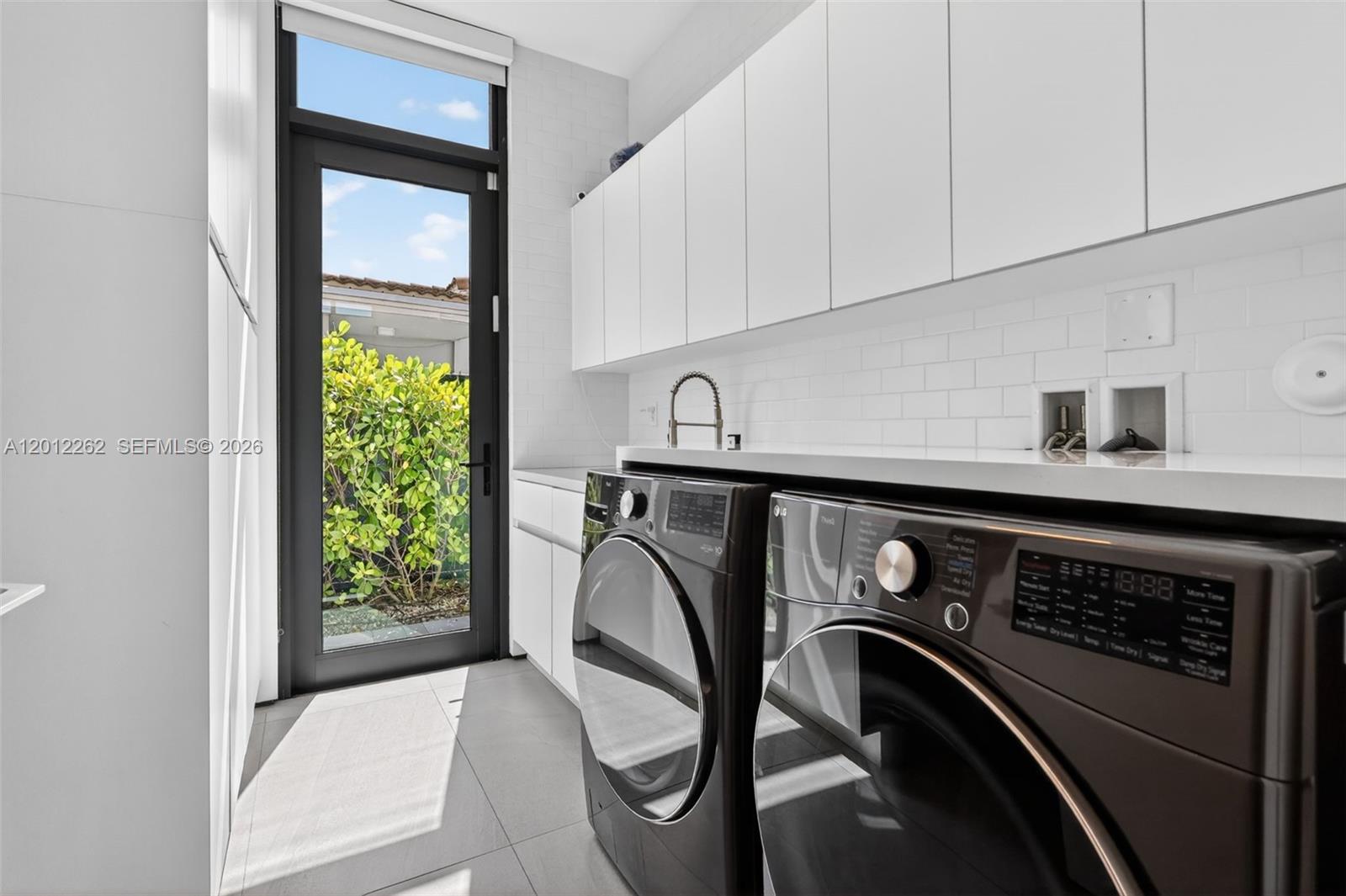 GREYKNOLL ESTATES - Residential