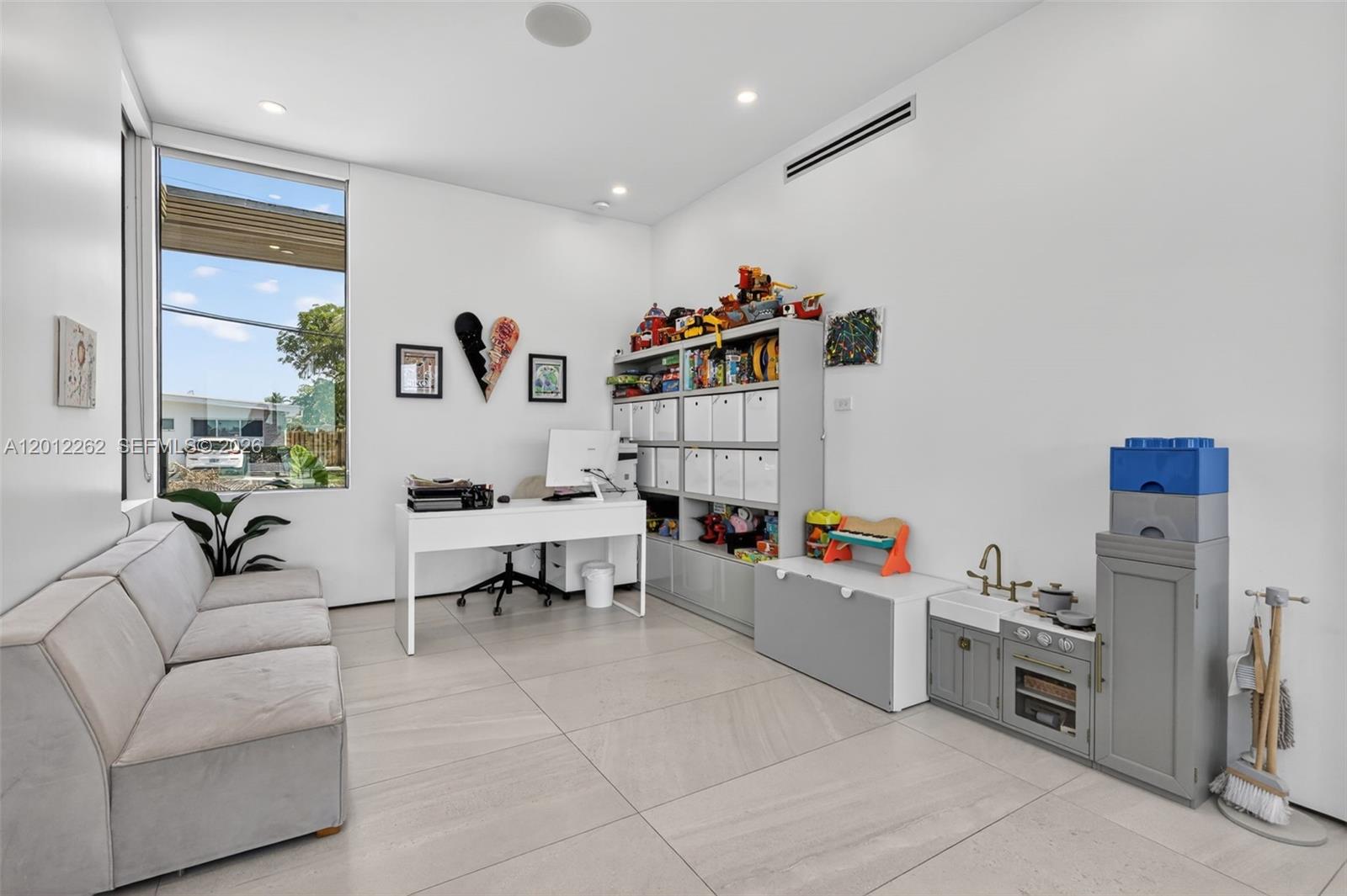 GREYKNOLL ESTATES - Residential
