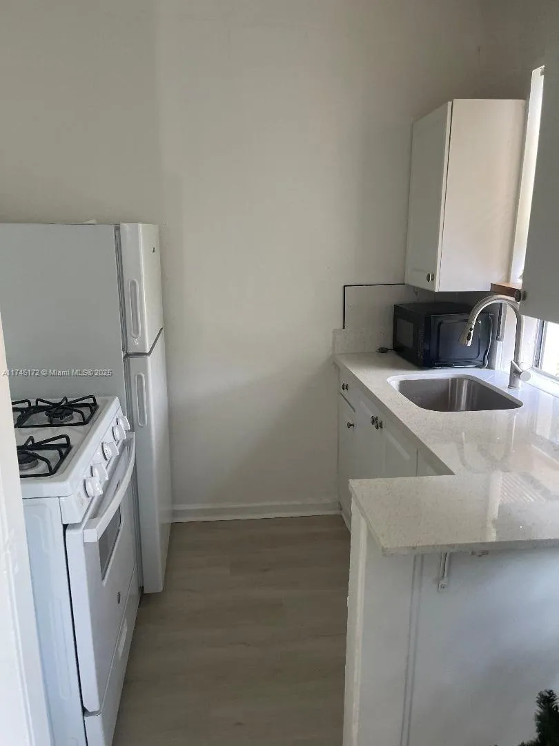 Miami, Florida 33129, United States, 2 Bedrooms Bedrooms, ,1 BathroomBathrooms,Residential,Active,77347