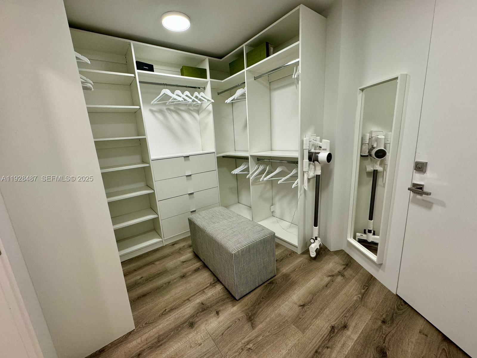 TOWERS OF KEY BISCAYNE CO - Residential Lease