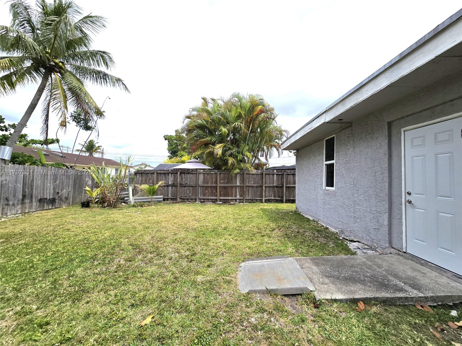 26162 SW 123rd Pl Back