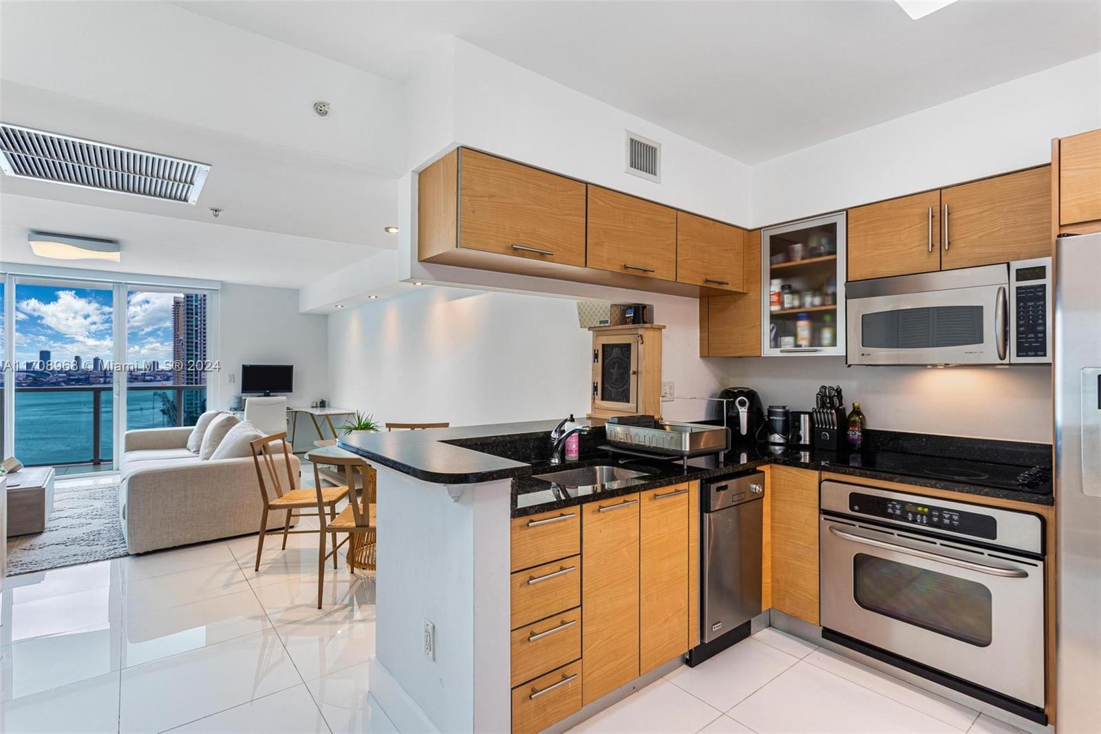 Rental Property at 31 Se 5th St 2106, Miami, Broward County, Florida - Bedrooms: 1 
Bathrooms: 2  - $3,500 MO.