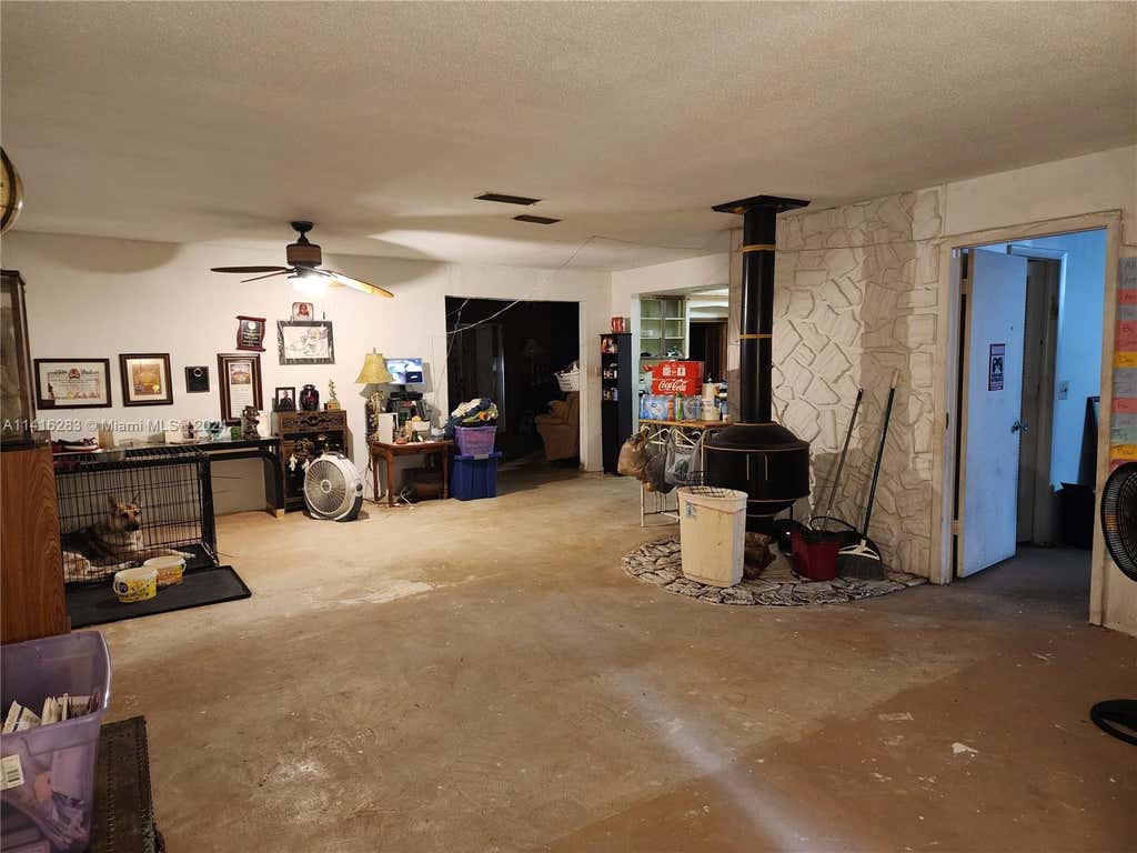 Photo of 5401 Lakeshore Dr, West Palm Beach, FL 33407 (MLS # A11416283)