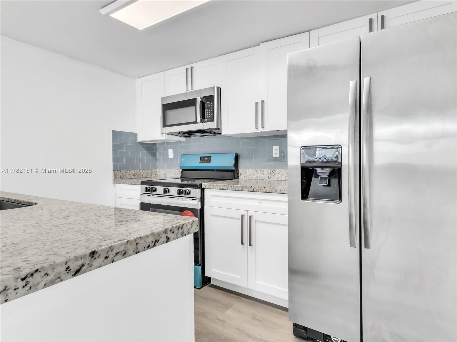 4550 Sw 68th Ct Cir 59-8, Miami, Broward County, Florida - 2 Bedrooms  
3 Bathrooms - 