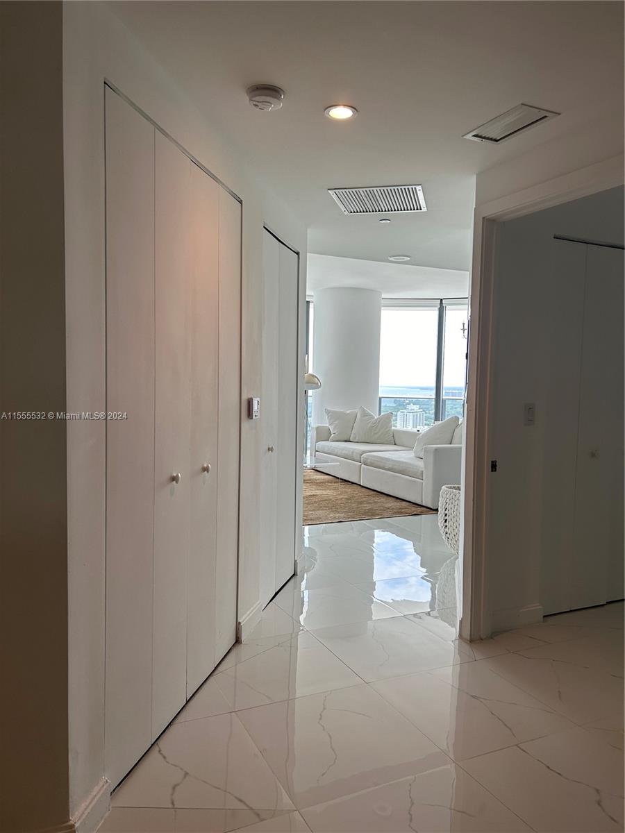 BRICKELL HEIGHTS EAST CON - Residential