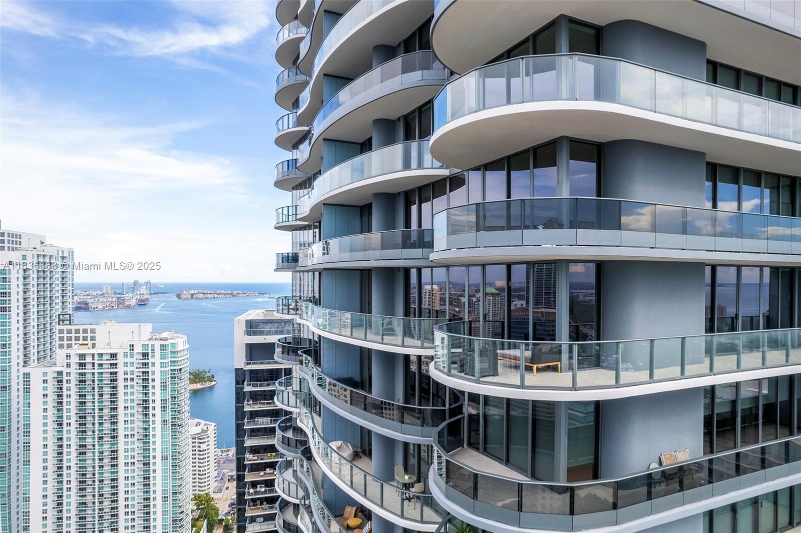 1000 Brickell Plz PH5307