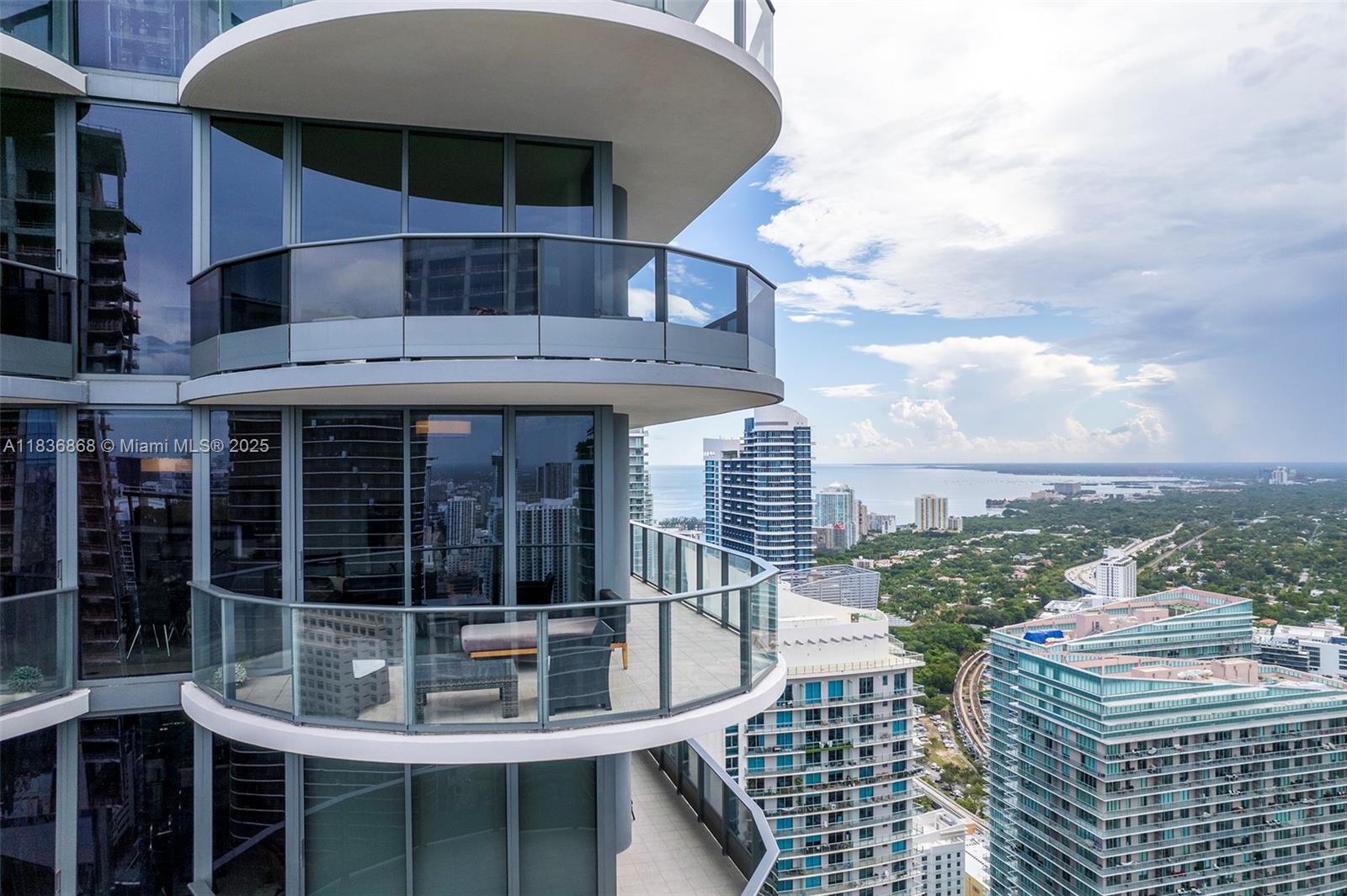 1000 Brickell Plz PH5307