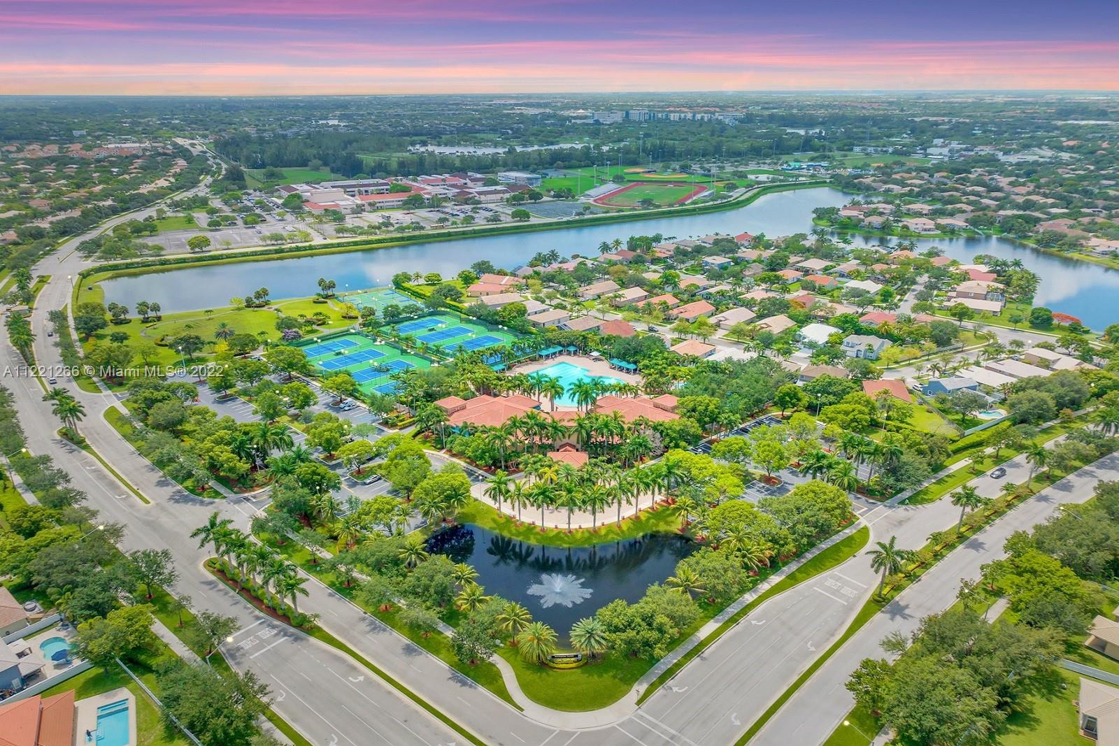 PEMBROKE FALLS - Residential