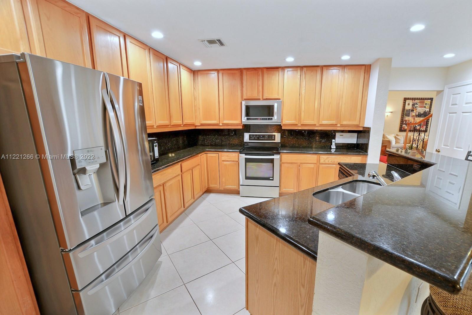 PEMBROKE FALLS - Residential