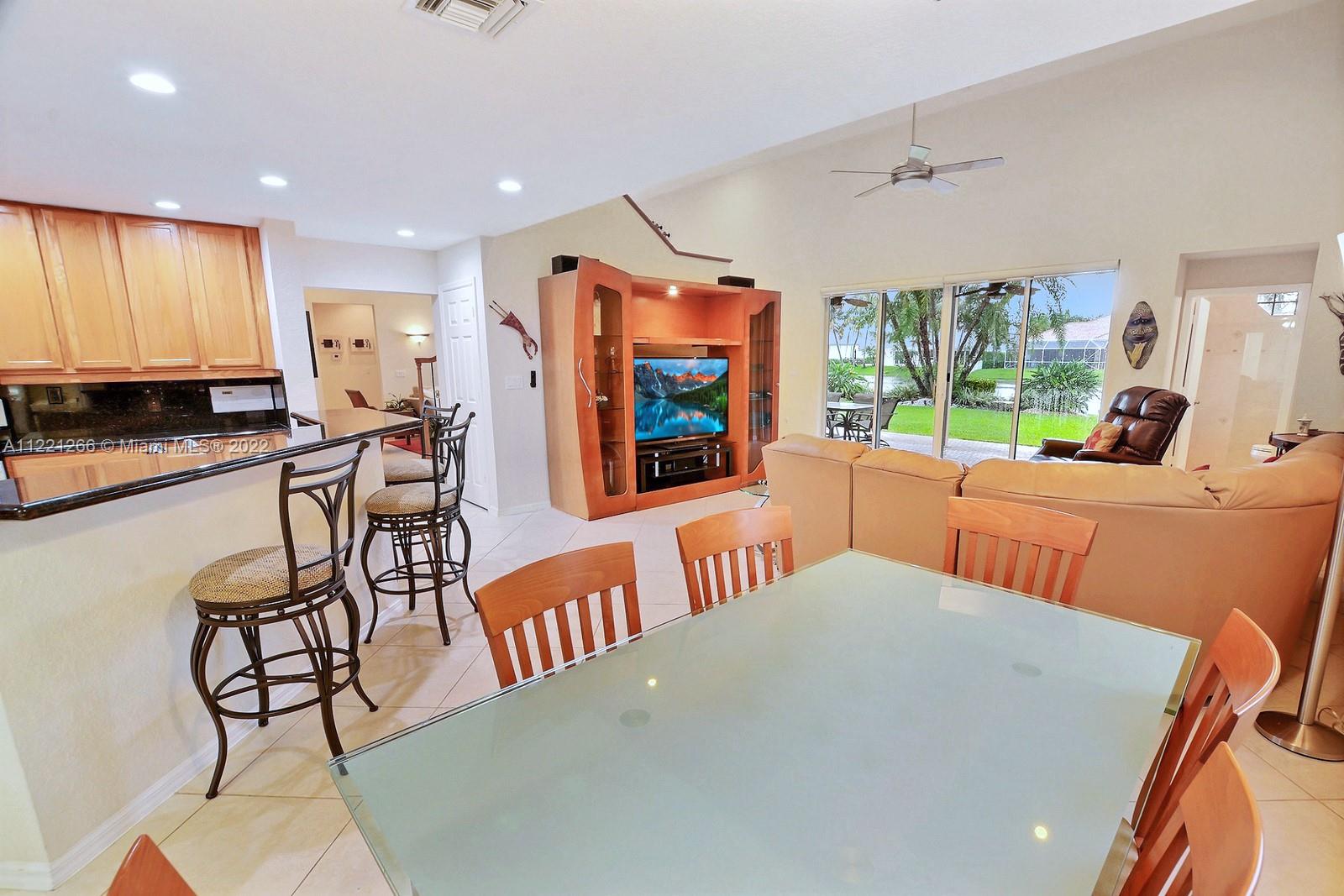 PEMBROKE FALLS - Residential