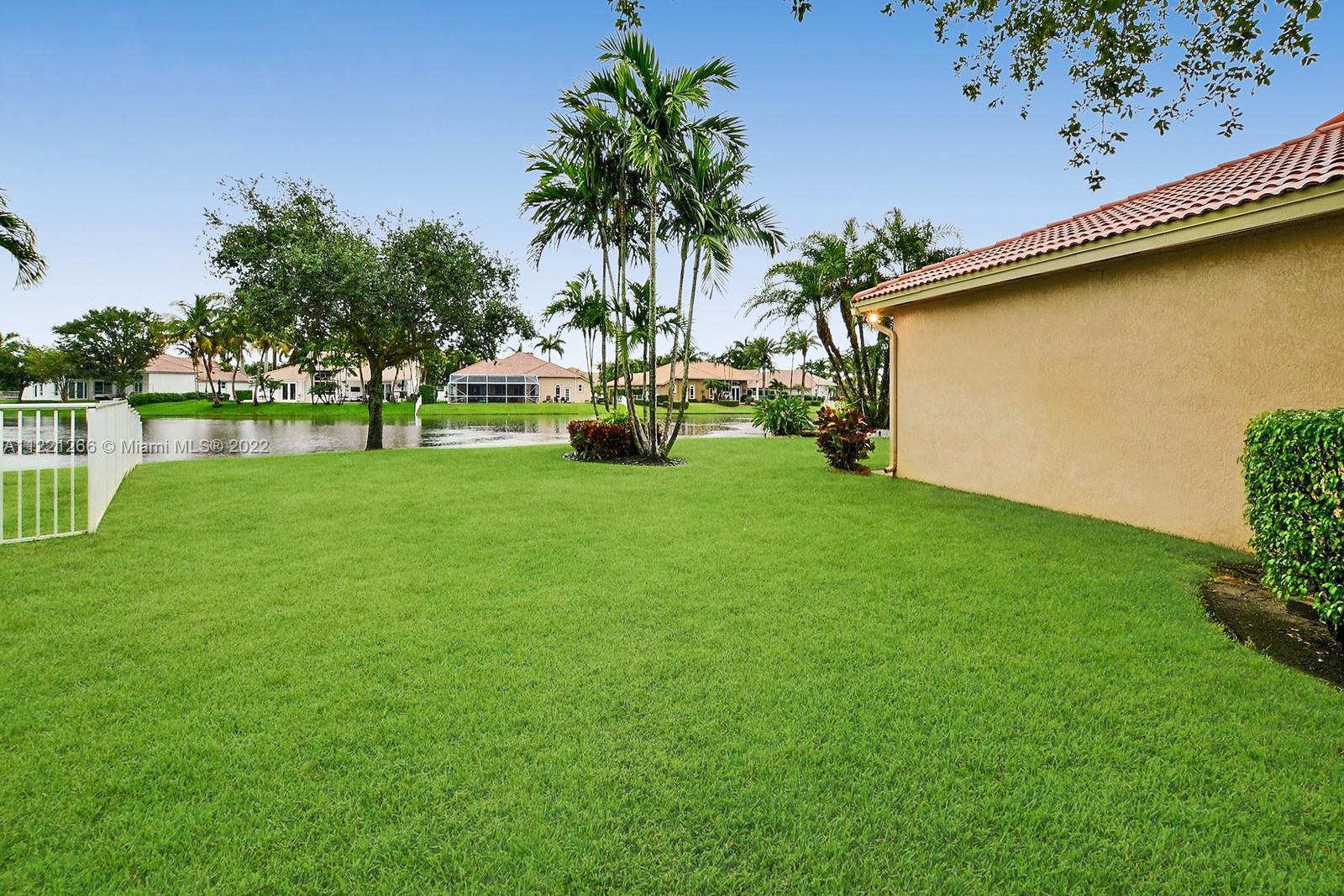 PEMBROKE FALLS - Residential