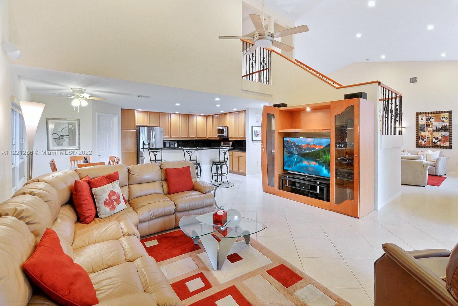 PEMBROKE FALLS - Residential