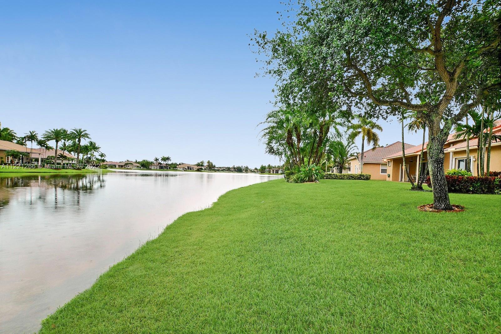 PEMBROKE FALLS - Residential