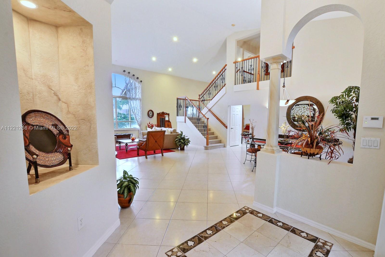 PEMBROKE FALLS - Residential