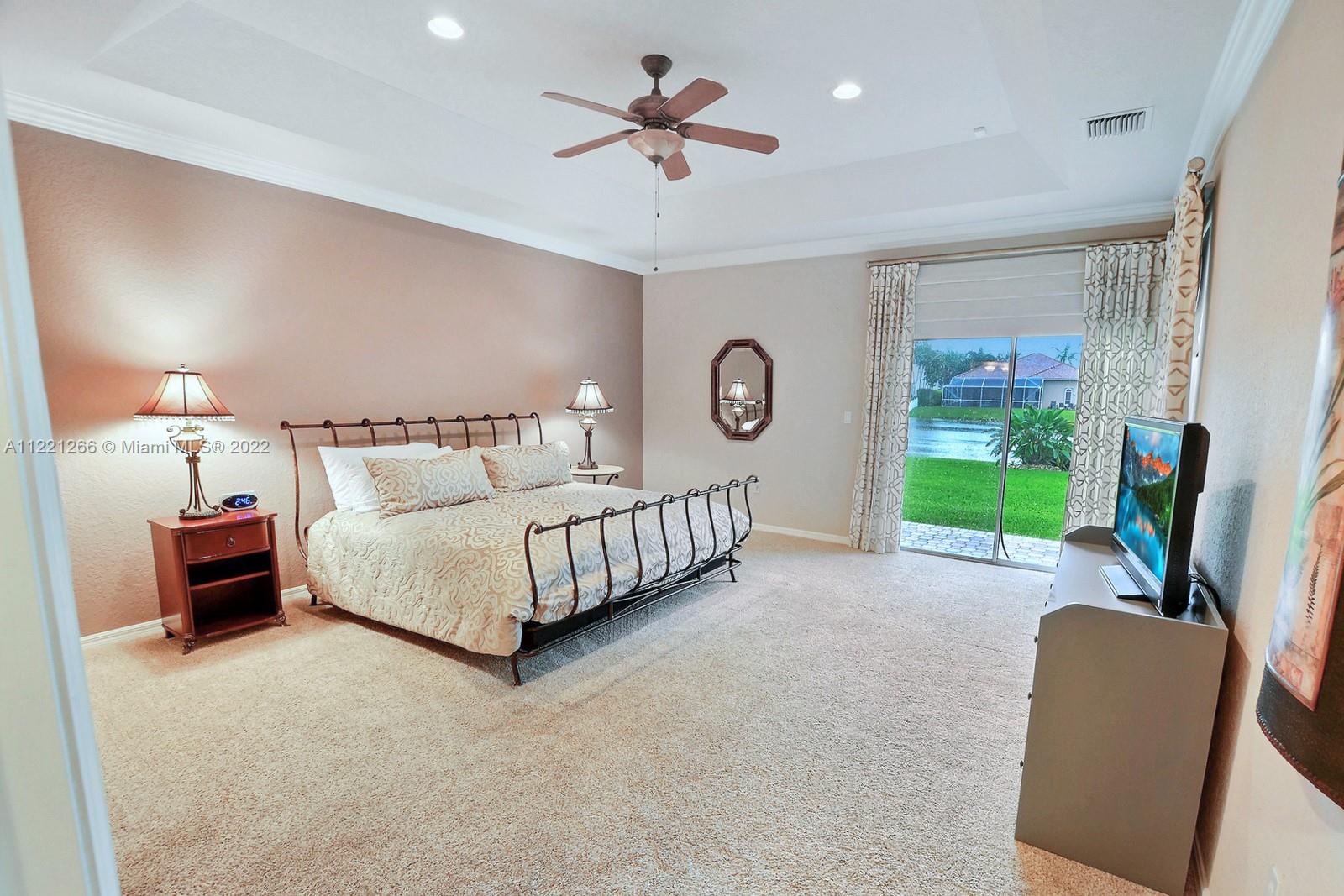 PEMBROKE FALLS - Residential