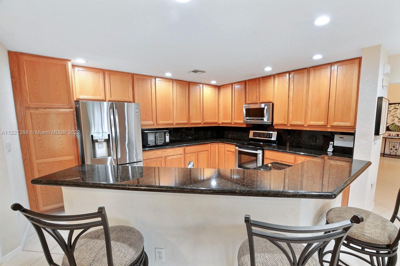 PEMBROKE FALLS - Residential