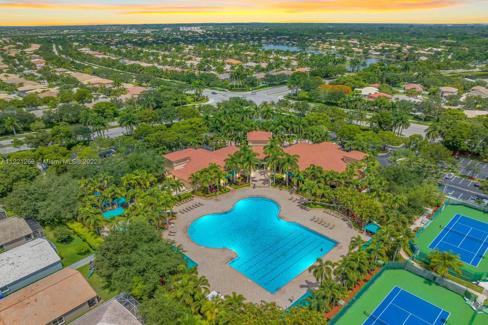 PEMBROKE FALLS - Residential