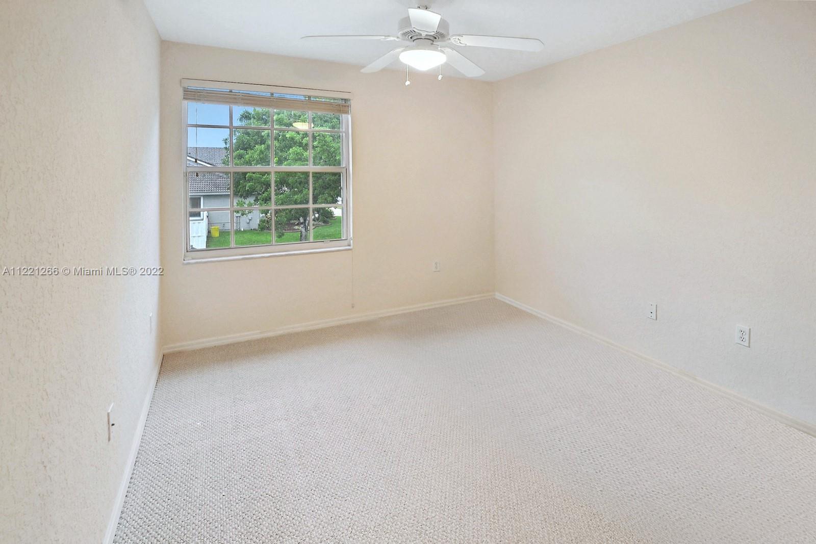 PEMBROKE FALLS - Residential